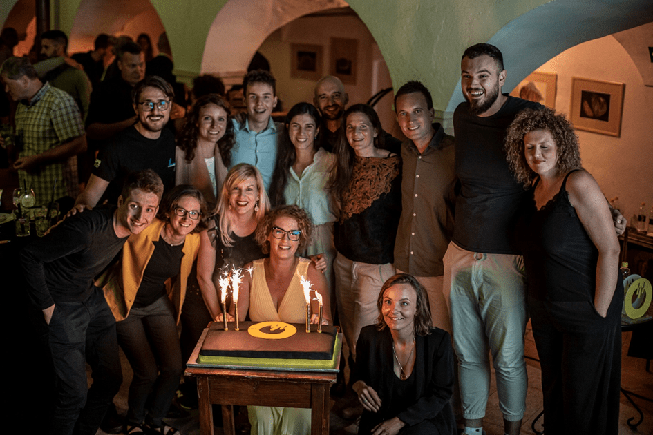 Startup generator med zvezdami